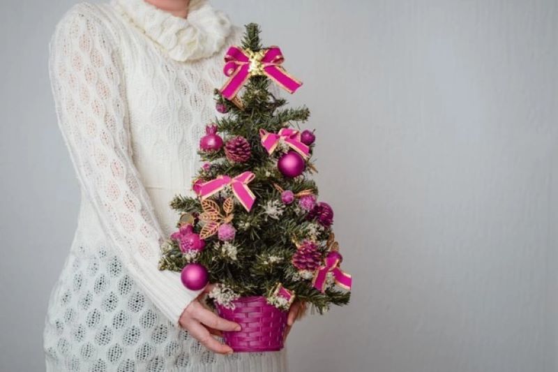 From Victorian to Modern: The Evolution of Artificial Christmas Wreath Styles and Trends