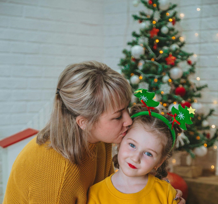 Creating Family Memories with the Perfect Christmas Tree for a 10-Foot Ceiling